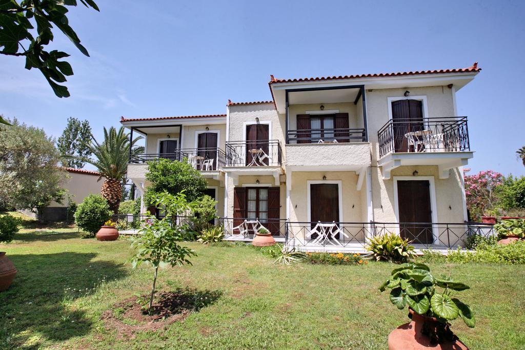 Hotel Pela Skala Kallonis Exterior foto